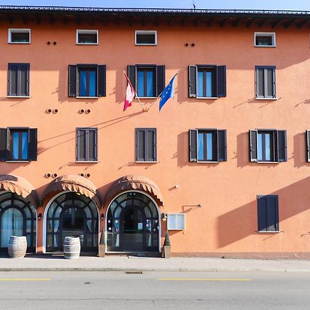 Hotel Casa Zen Balerna Exterior foto